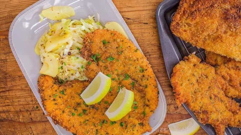 شنیسل مرغ با پودر سوخاری
